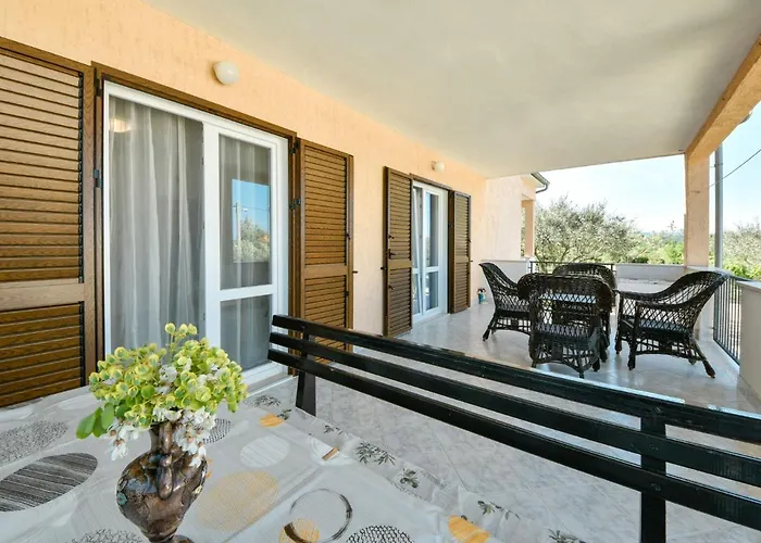 Mia By Interhome * Anić