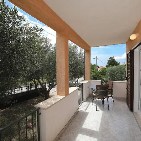 Mia By Interhome Anic